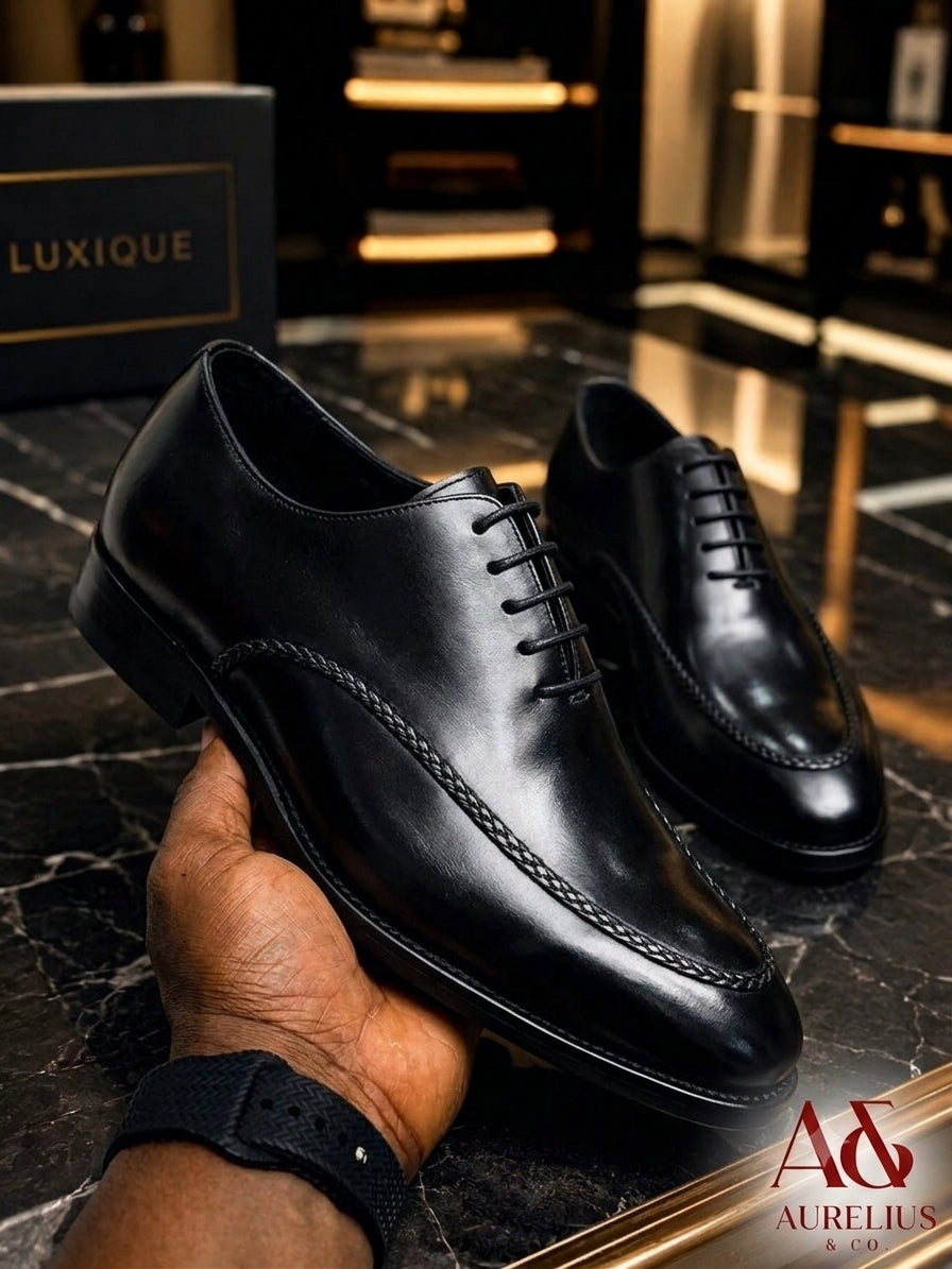Apron-toe Oxford